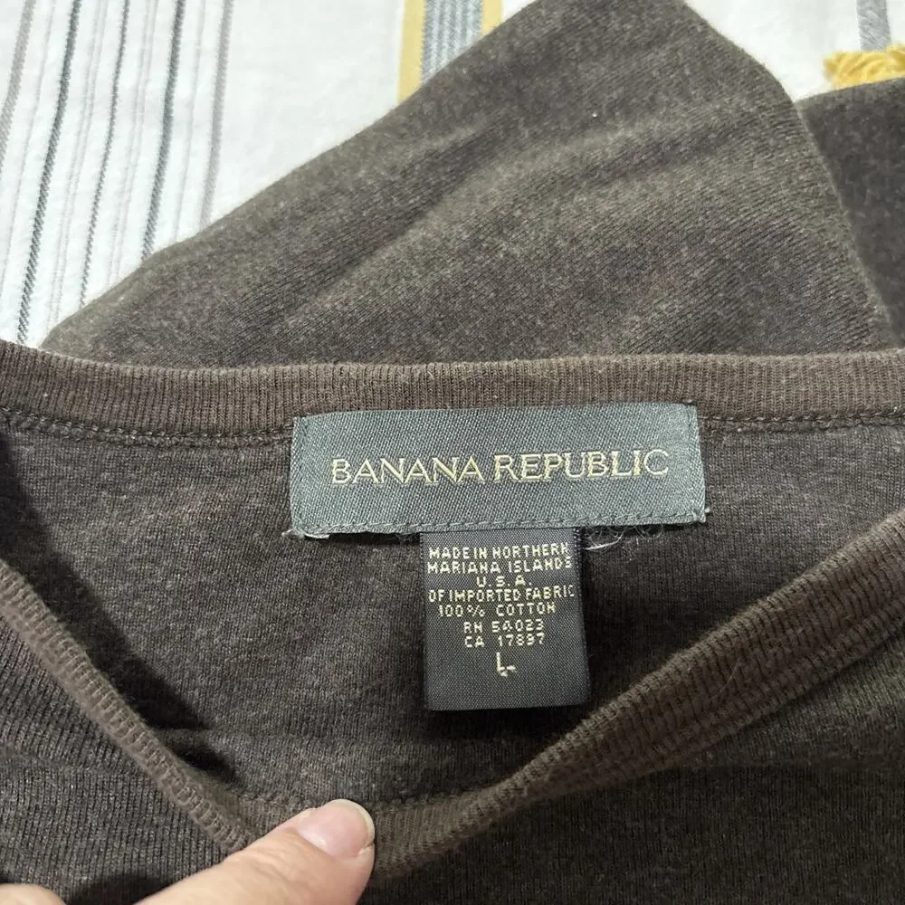 Banana Republic L Men’s Well Tailored Tee Shirt 100% Cotton, EUC, Soft, Comfy